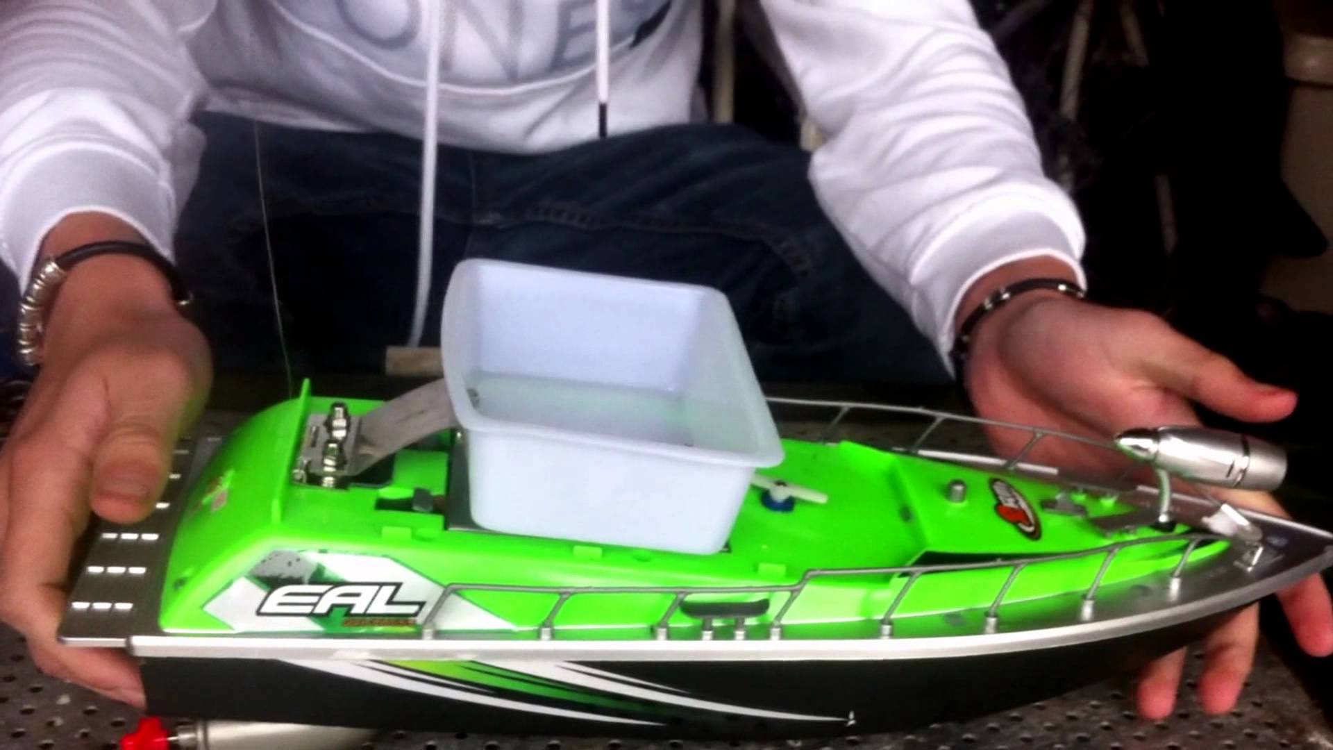 bateau amorceur 200 euros