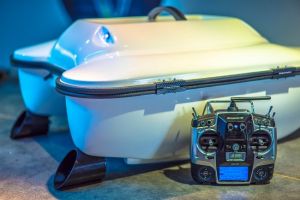 bateau amorceur vdrone avec camera