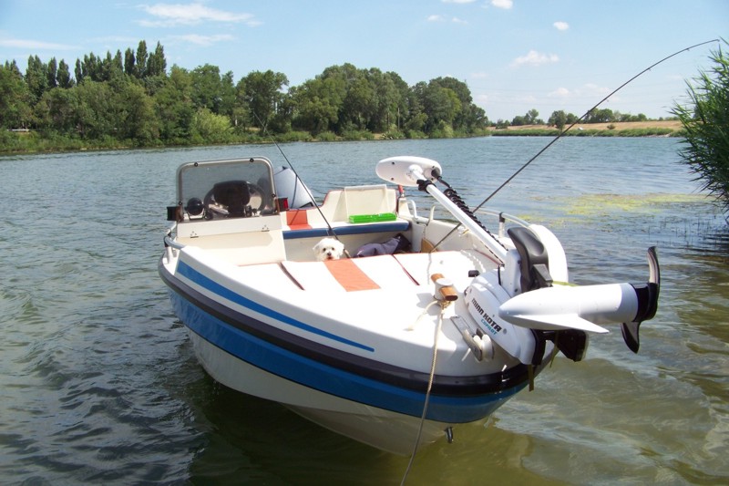 bateau peche 4m50