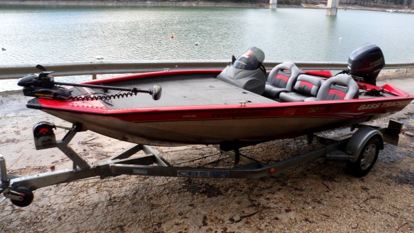 bateau peche bass boat