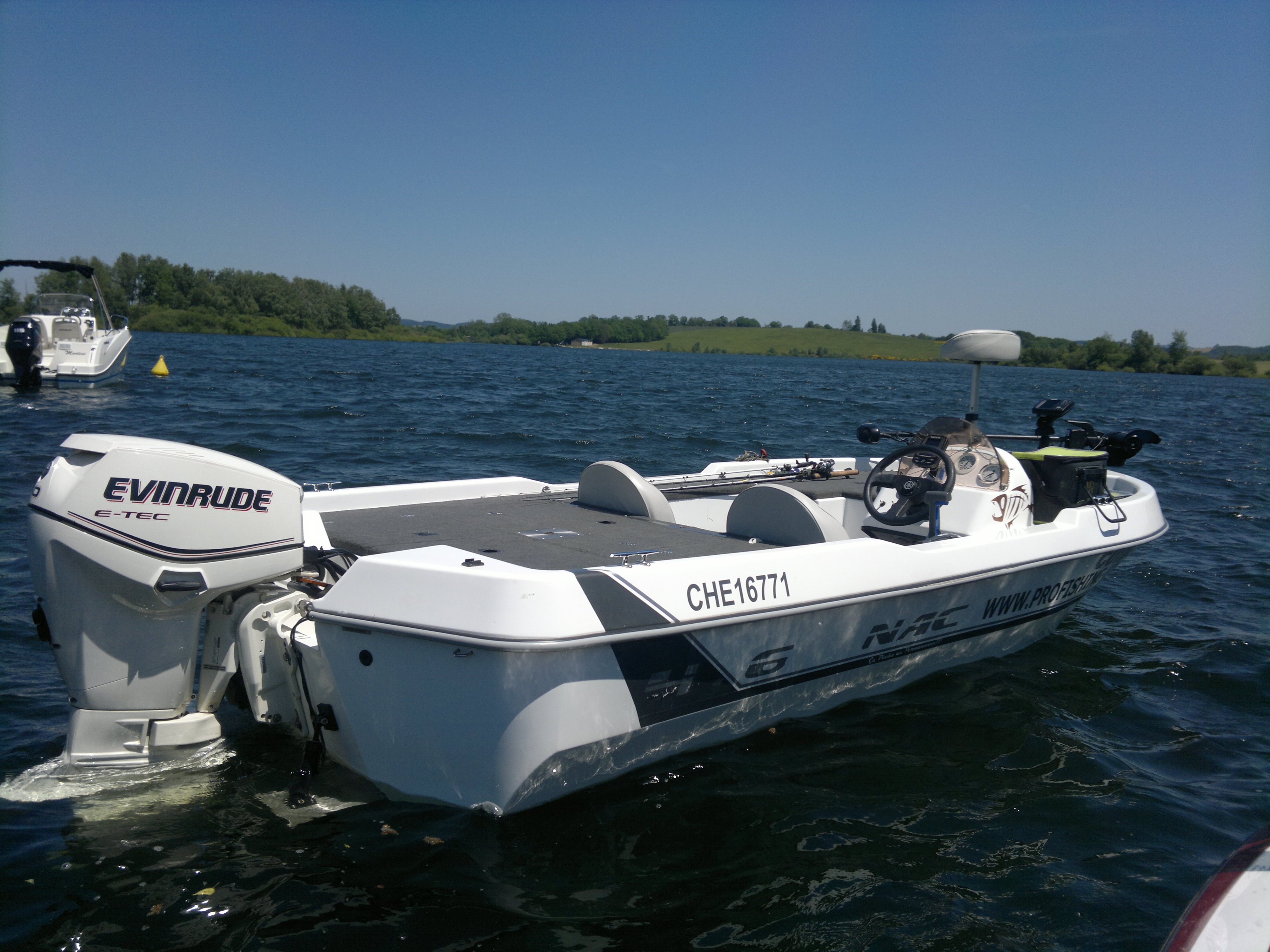 bateau peche eau douce occasion