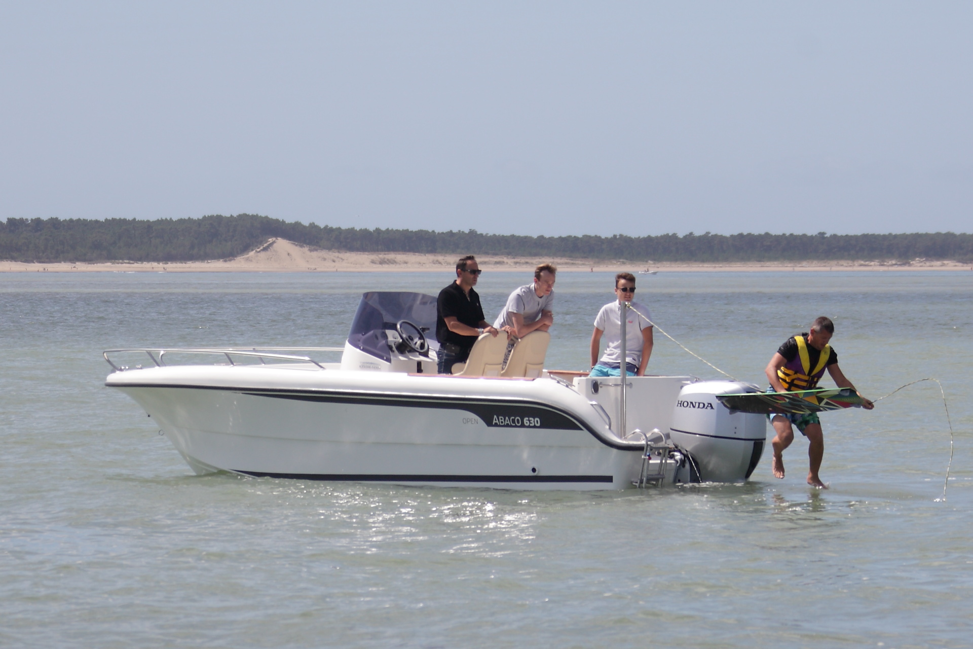 bateau peche et ski nautique