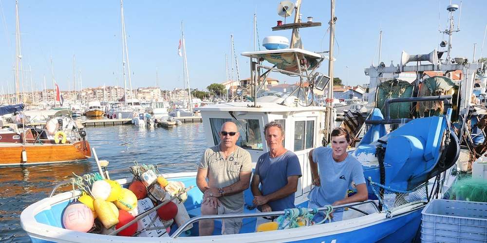 bateau peche fond plat 7 lettres