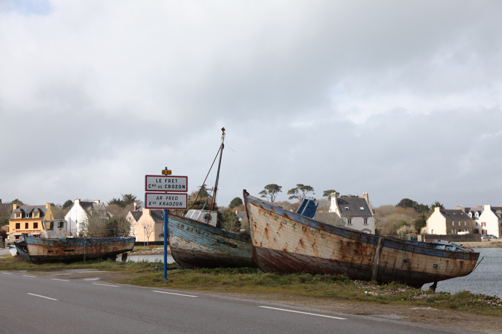 bateau peche fond plat 7 lettres
