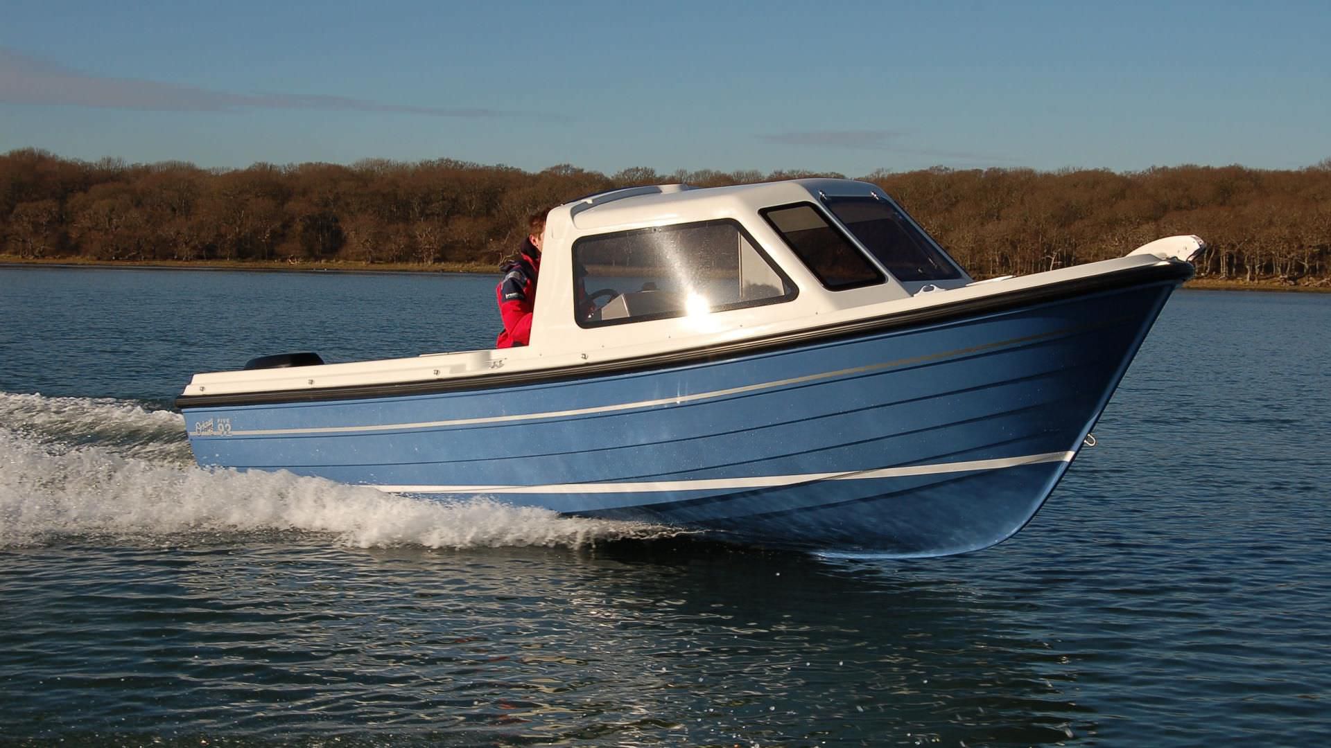 bateau peche hors bord