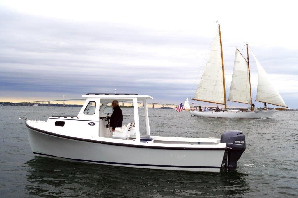 bateau peche hors bord