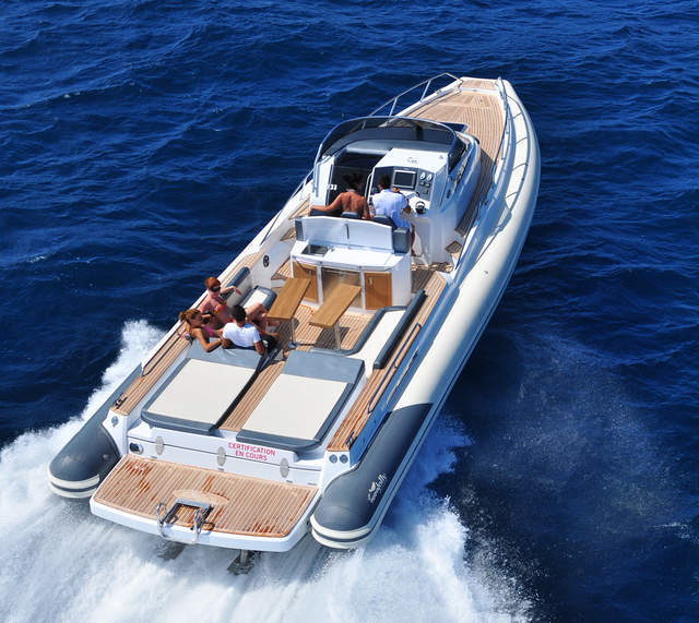 bateau pneumatique grand
