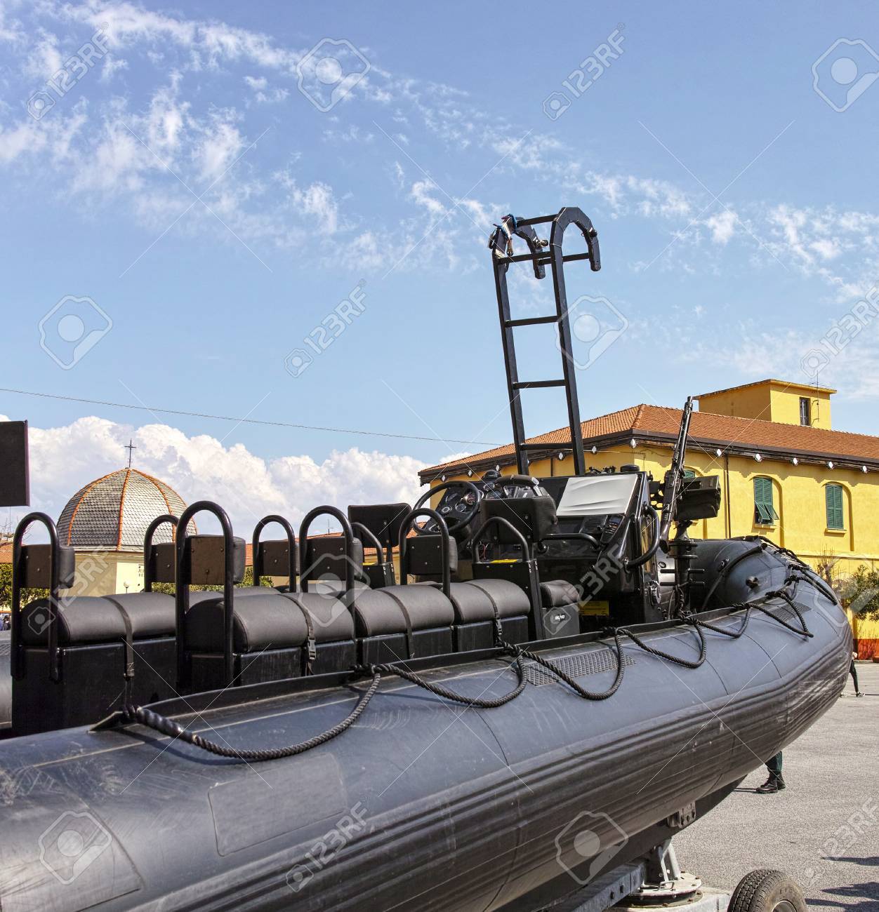bateau pneumatique italie