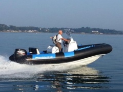 bateau pneumatique lac leman