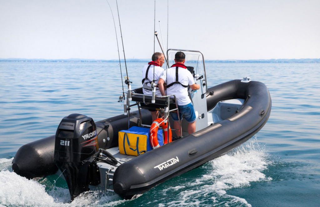 bateau pneumatique leger