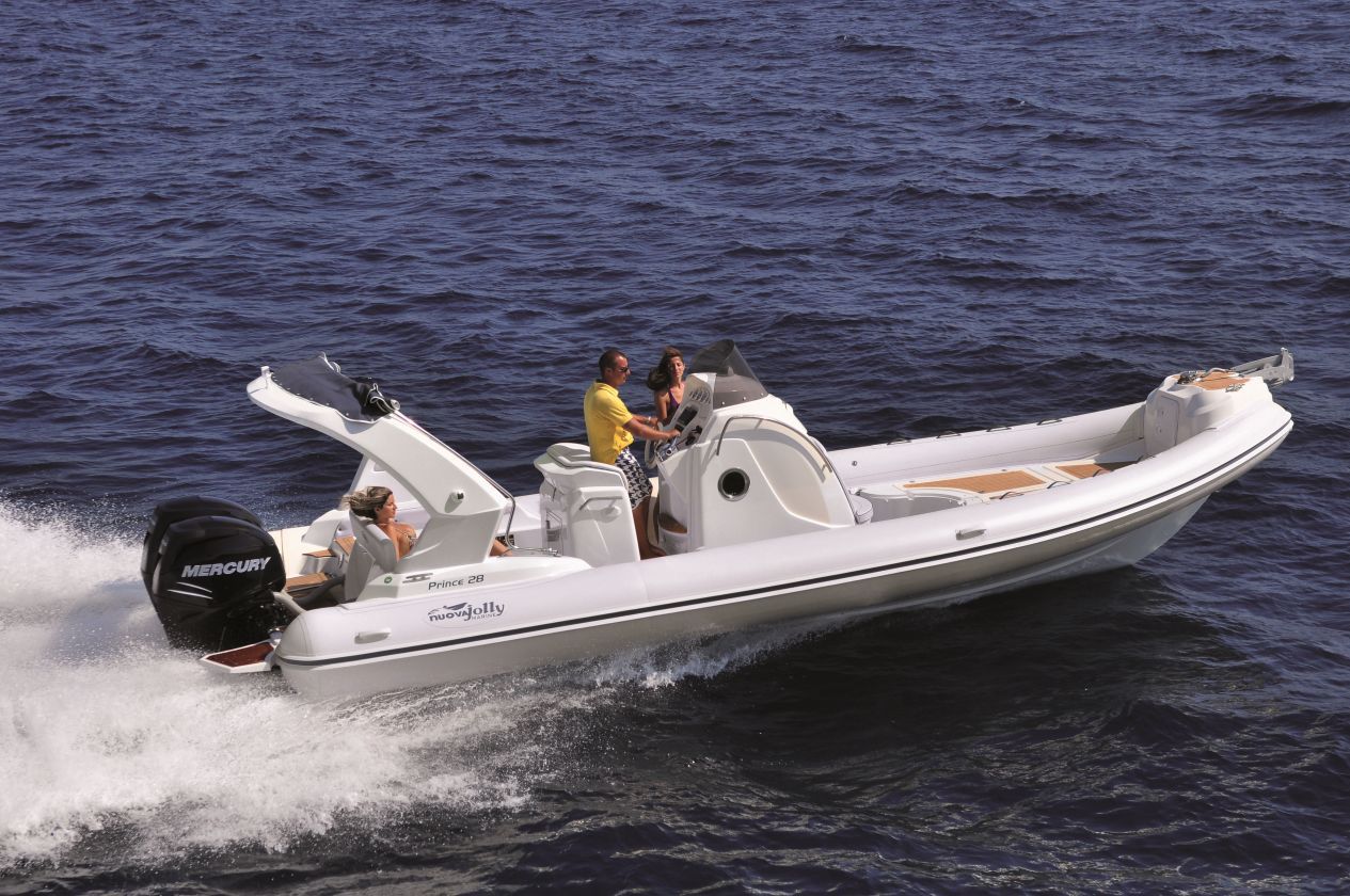 bateau pneumatique nuova jolly
