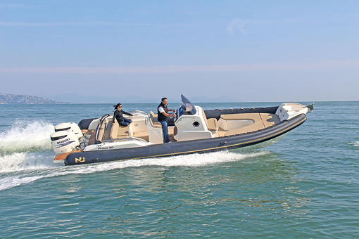 bateau pneumatique nuova jolly