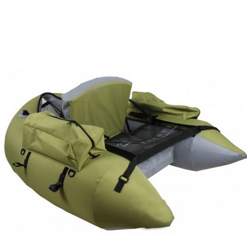 bateau pneumatique peche carnassier