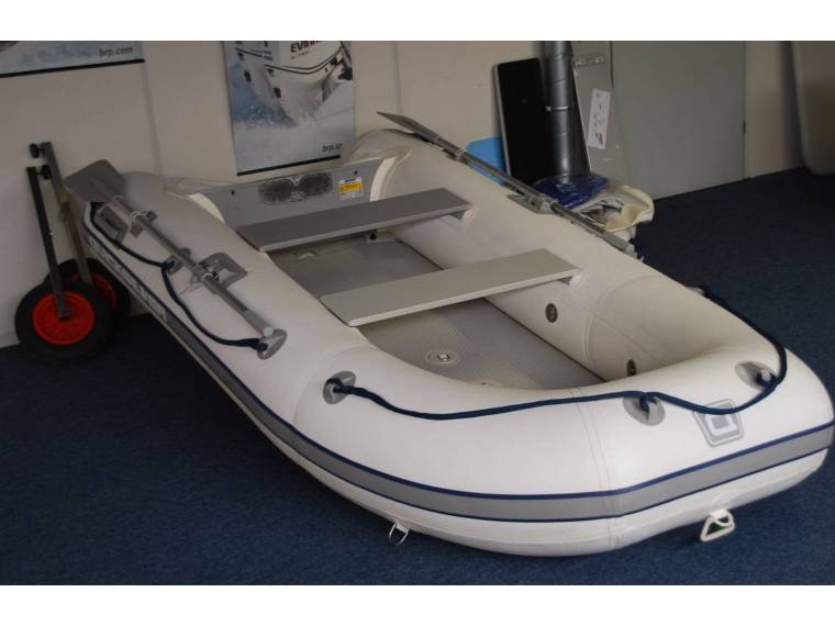 bateau pneumatique quicksilver 310