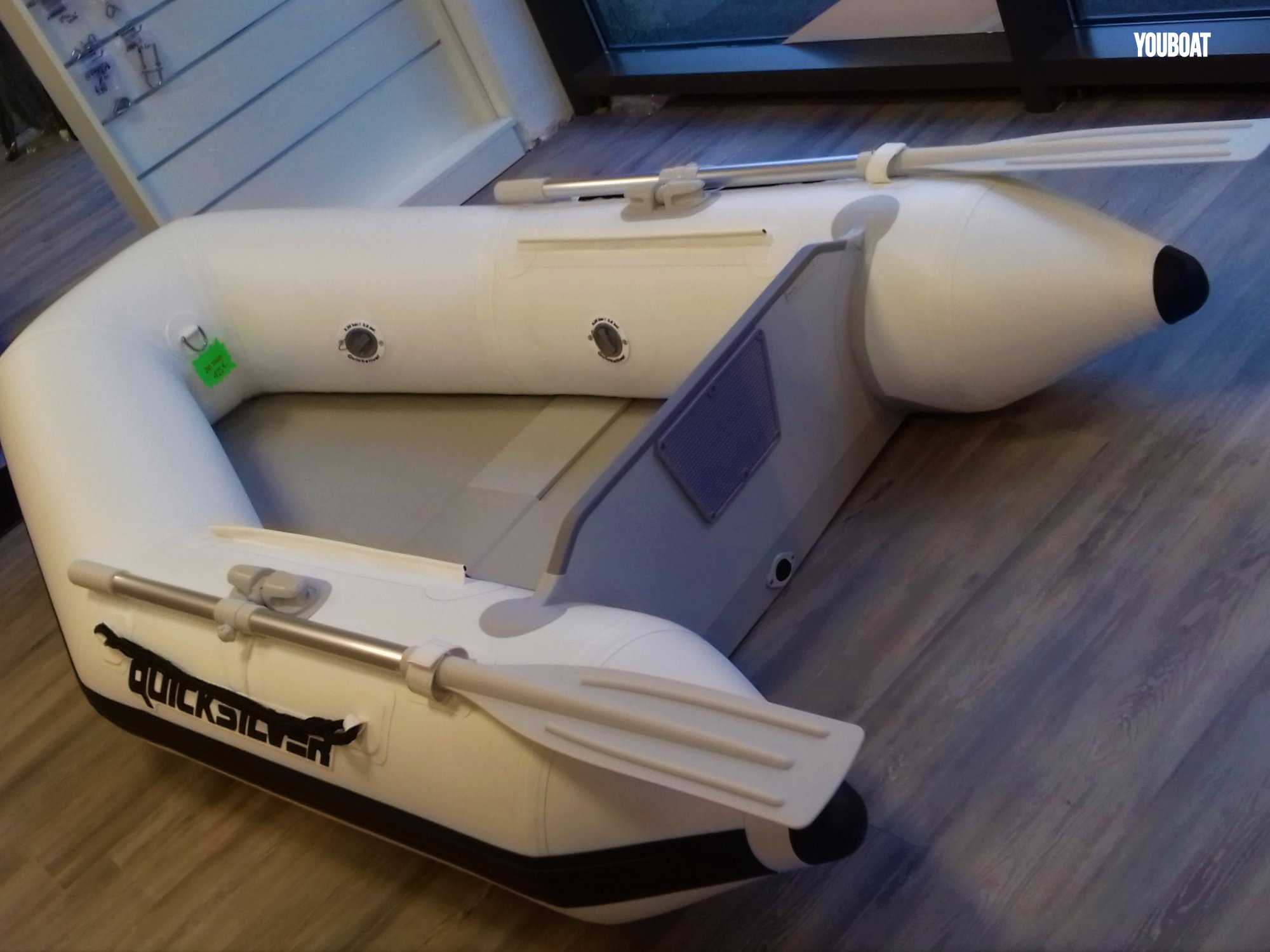 bateau pneumatique quicksilver neuf