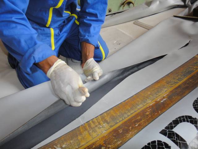 bateau pneumatique reparation