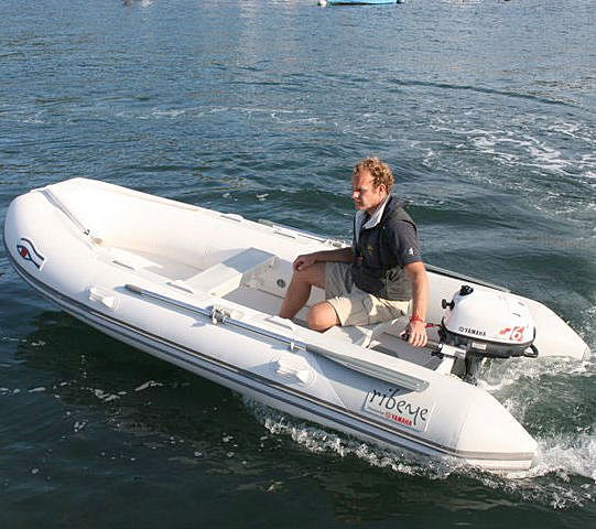 bateau pneumatique traduction anglais