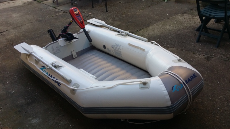 bateau pneumatique viamare 230