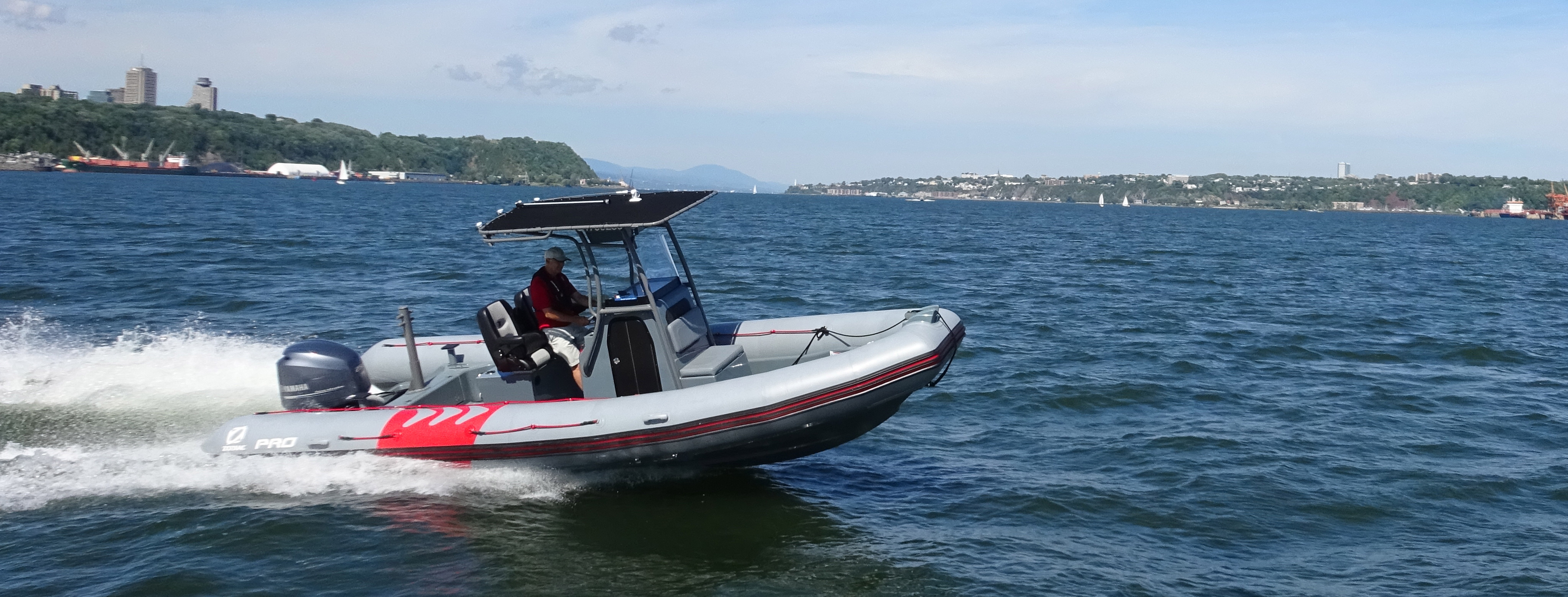 bateau pneumatique zodiac